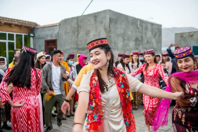 China Tourist Visa for French citizens cover image