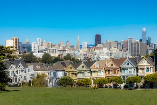 Error-free US Green Card Lottery application for Dutch | iVisa cover image